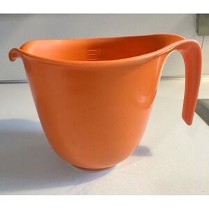 Vtg Rubbermaid Orange Batter Bowl Measuring Pitcher 6 Cup Grip N Mix 2661